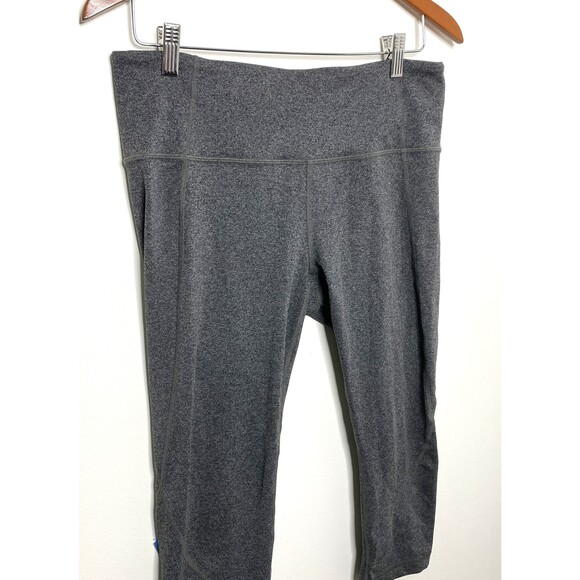 Athleta Chaturanga Capri Crop Leggings Gray Stretchy Activewear Sz L - Picture 10 of 10